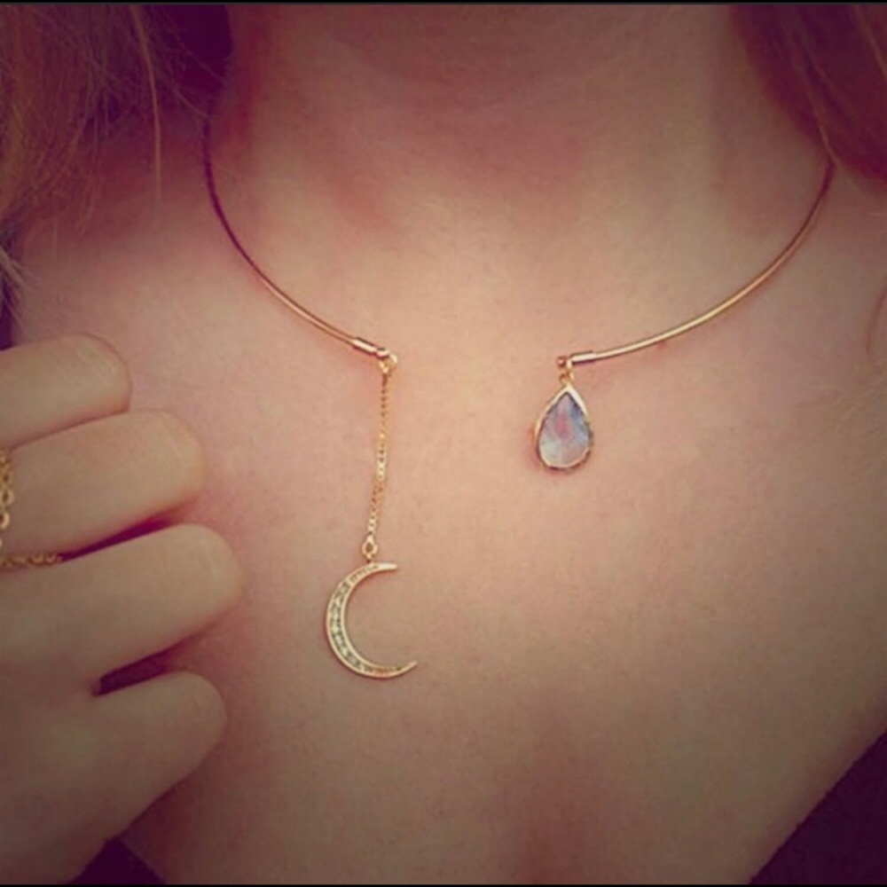 ❌SOLD❌ Boho Moon Crystal Teardrop Collar Necklace